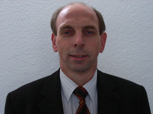 <b>Bernd Elias</b> Geschäftsführer seit 1996 - Hr.Elias2